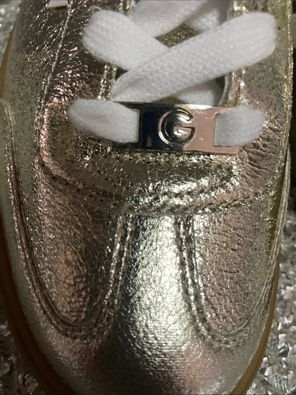 G Los Angeles Women’s Metallic  Gold Low-Top Lace-Up Sneakers size 8.5 NWT